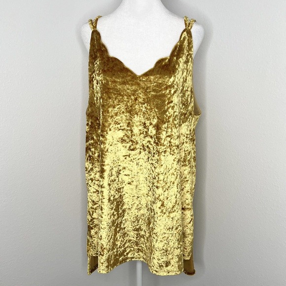 Umgee Yellow Gold Crushed Velvet Sleeveless Scalloped V-Neck Tank Top Sz L NWT - Picture 3 of 12